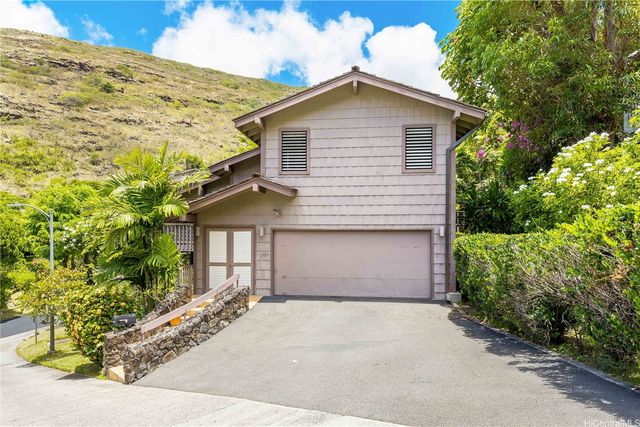 1593 Kalaniuka Circle 84, Honolulu, HI 96821