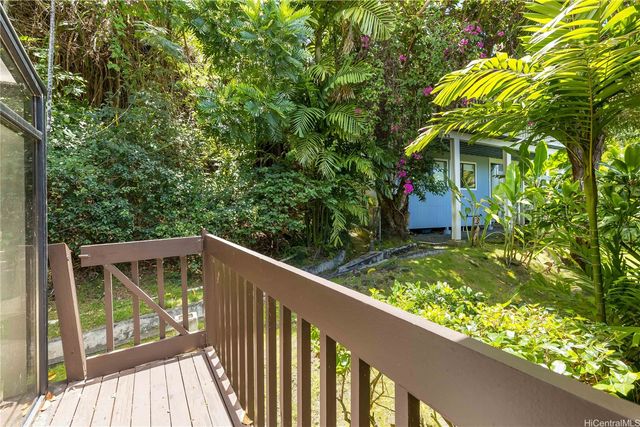 1593 Kalaniuka Circle 84, Honolulu, HI 96821