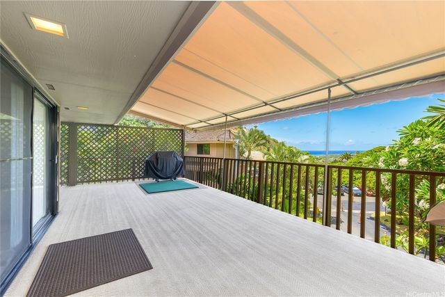 1593 Kalaniuka Circle 84, Honolulu, HI 96821