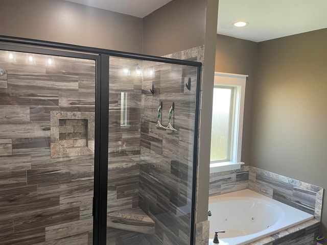 107 Hollow Wood Way, Bonaire, GA 31047