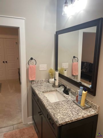 107 Hollow Wood Way, Bonaire, GA 31047
