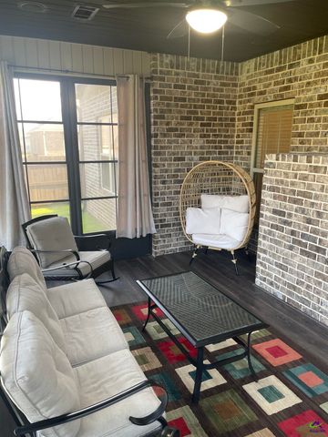 107 Hollow Wood Way, Bonaire, GA 31047