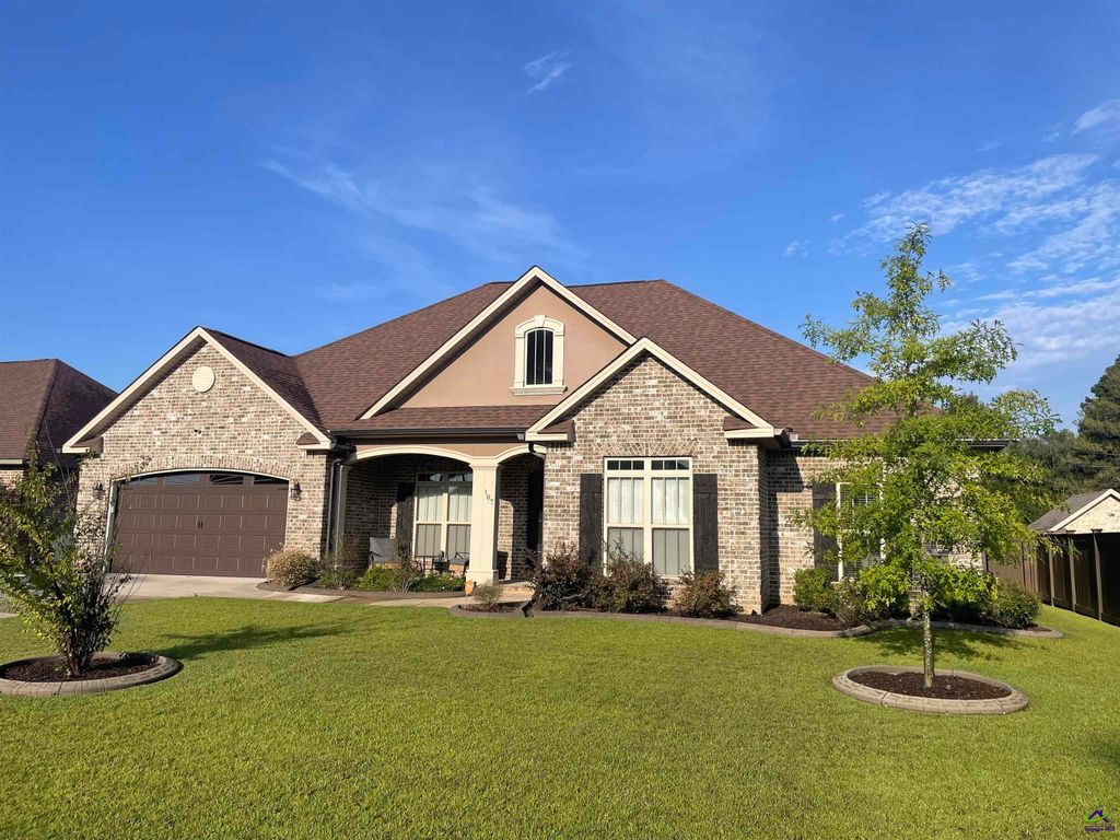 107 Hollow Wood Way, Bonaire, GA 31047