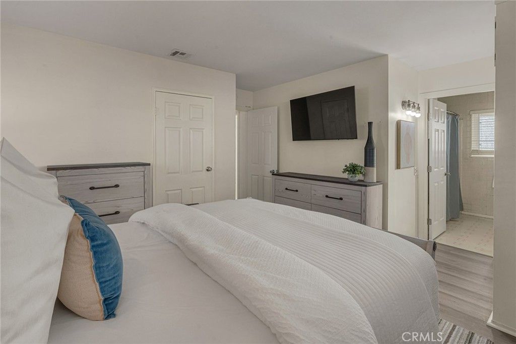 Image 5 of property listing at 7800 La Corona, Buena Park, CA 90620