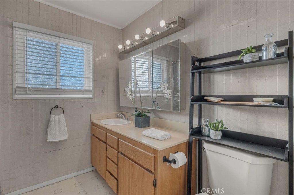 Image 6 of property listing at 7800 La Corona, Buena Park, CA 90620