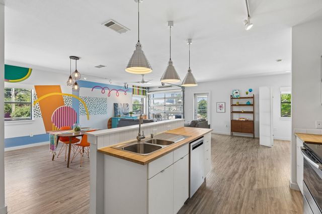 1111 S Akard Street 314, Dallas, TX 75215