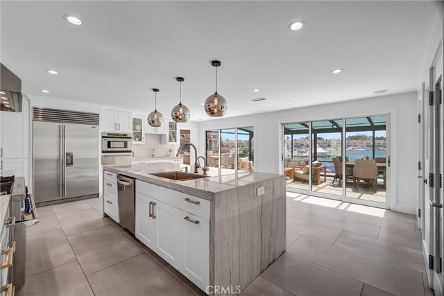 16412 Ardsley Circle, Huntington Beach, CA 92649