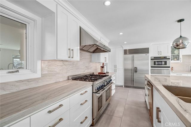 16412 Ardsley Circle, Huntington Beach, CA 92649