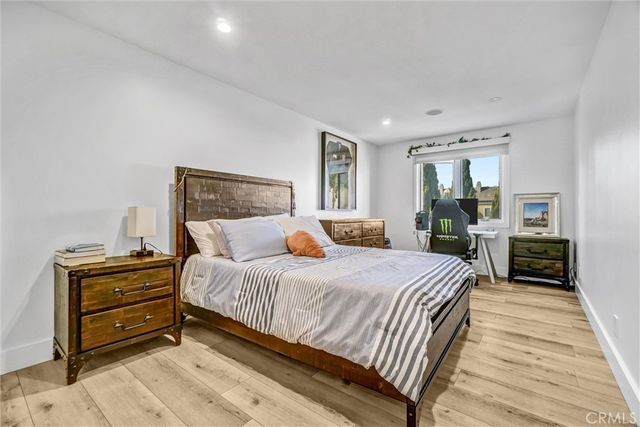 16412 Ardsley Circle, Huntington Beach, CA 92649