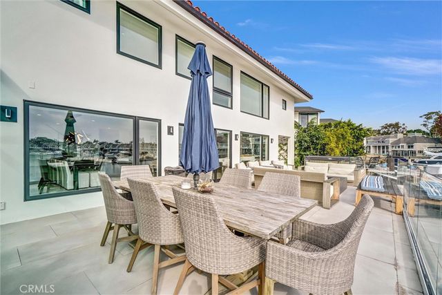 16412 Ardsley Circle, Huntington Beach, CA 92649