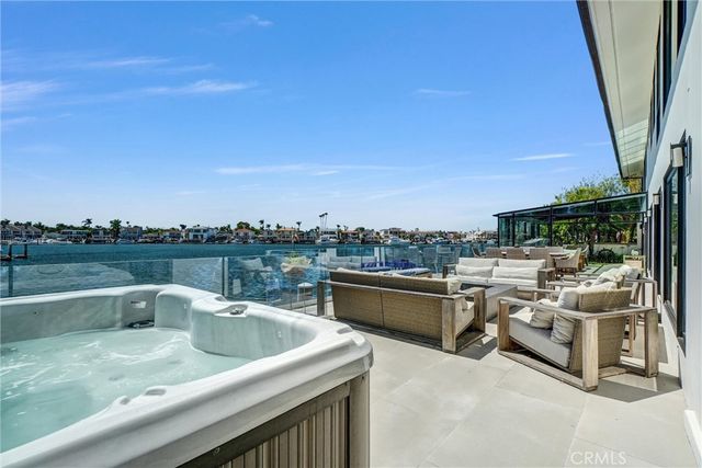 16412 Ardsley Circle, Huntington Beach, CA 92649