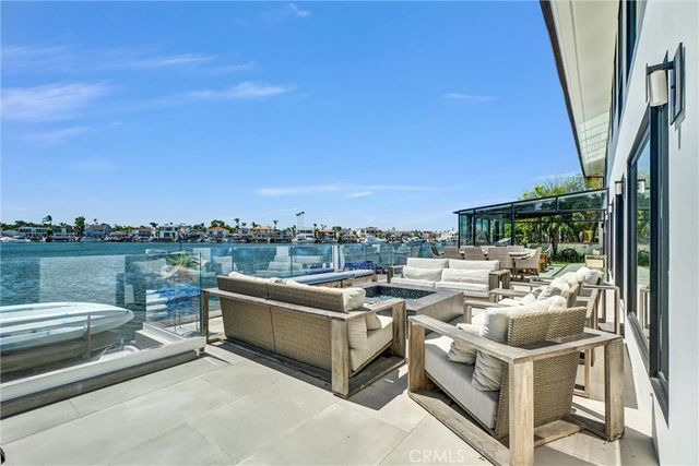 16412 Ardsley Circle, Huntington Beach, CA 92649
