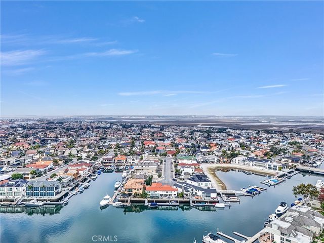 16412 Ardsley Circle, Huntington Beach, CA 92649