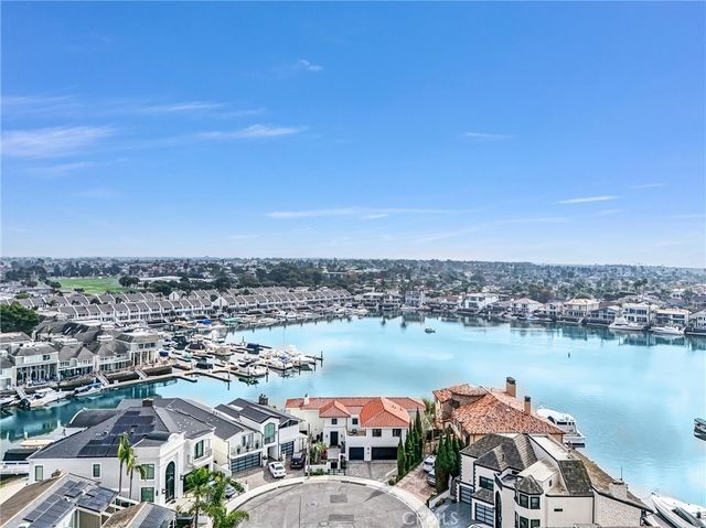 16412 Ardsley Circle, Huntington Beach, CA 92649