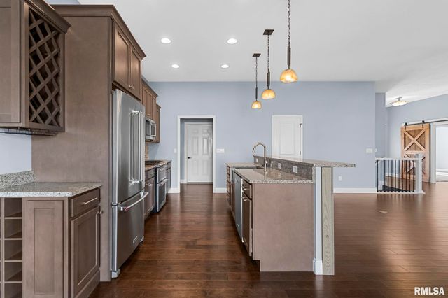 1821 Avenel Lane, Chatham, IL 62629