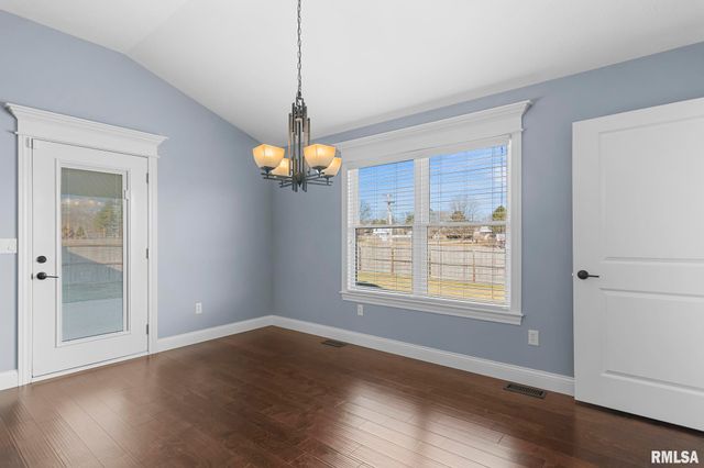 1821 Avenel Lane, Chatham, IL 62629