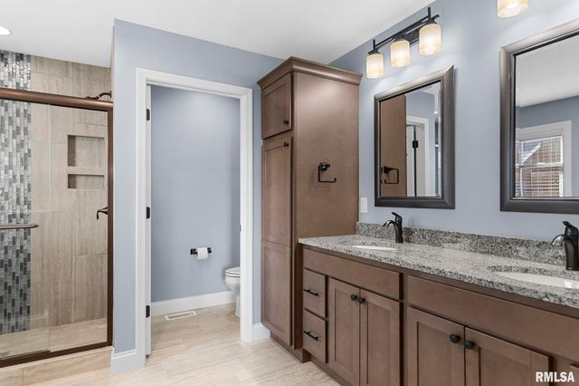 1821 Avenel Lane, Chatham, IL 62629