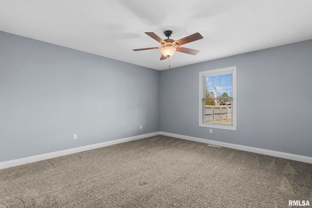 1821 Avenel Lane, Chatham, IL 62629