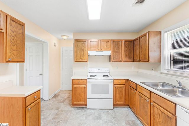609 Golden Springs Lane, Liberty, SC 29657