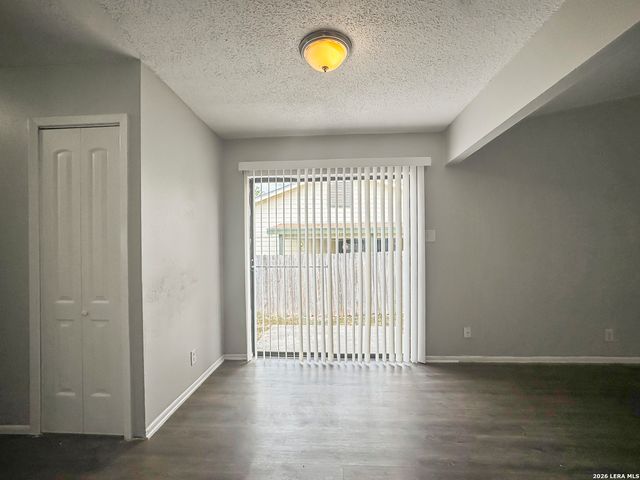 9627 Vale, San Antonio, TX 78245