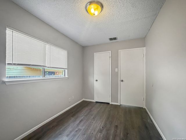 9627 Vale, San Antonio, TX 78245