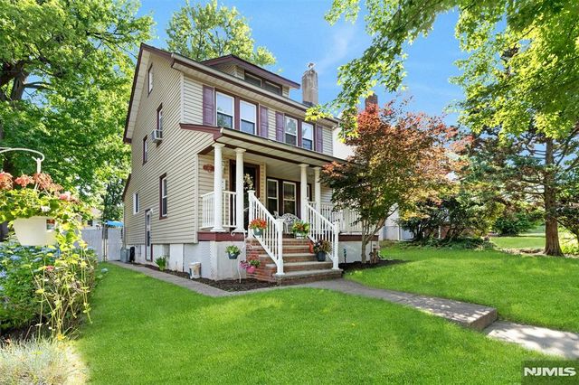 181 Selvage Avenue, Teaneck, NJ 07666