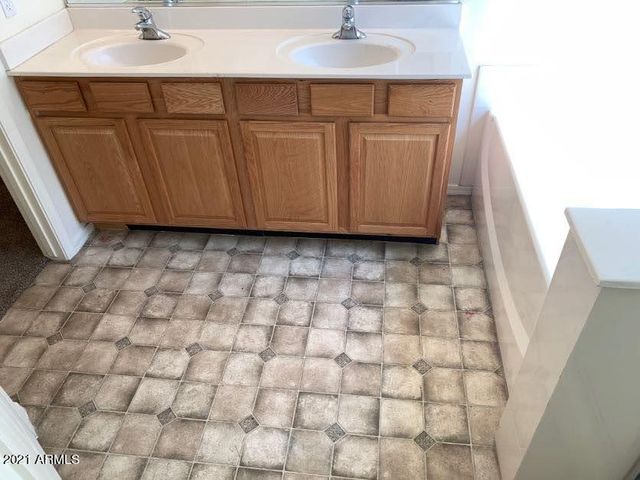 6005 S 15TH Drive, Phoenix, AZ 85041