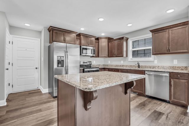 843 Crestone Ln, Clarksville, TN 37042
