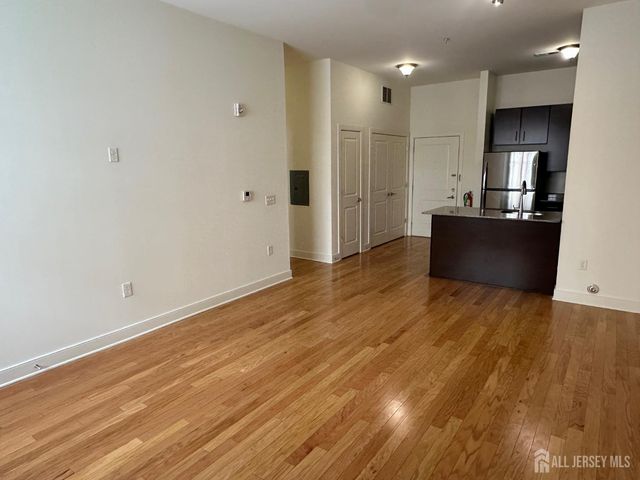 101 Roosevelt Avenue 202, Carteret, NJ 07008