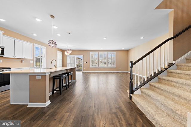 103 BENNET LN, Manahawkin, NJ 08050