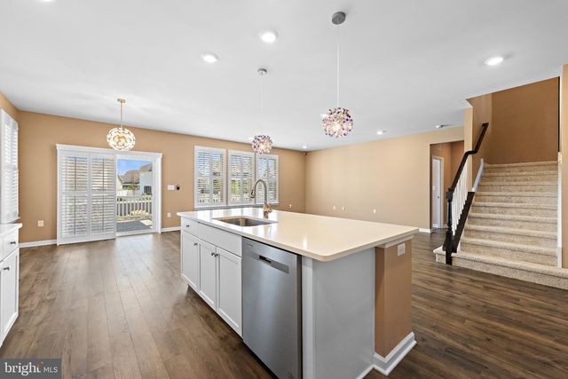 103 BENNET LN, Manahawkin, NJ 08050