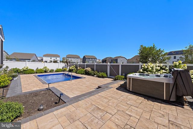 103 BENNET LN, Manahawkin, NJ 08050