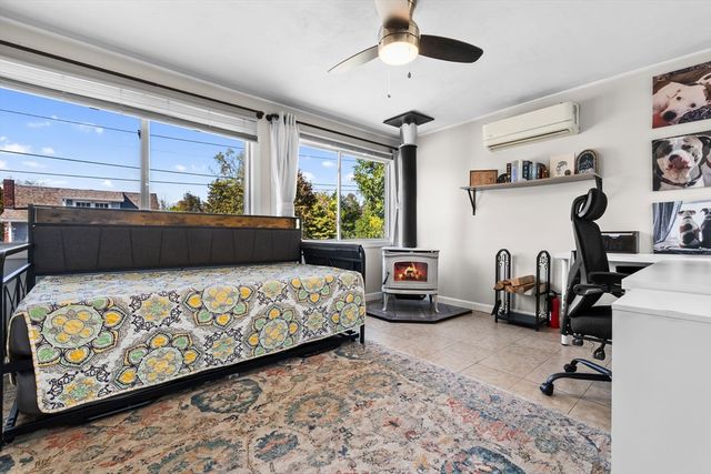 64 Vine St, Saugus, MA 01906