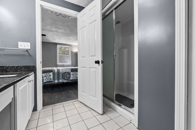 64 Vine St, Saugus, MA 01906