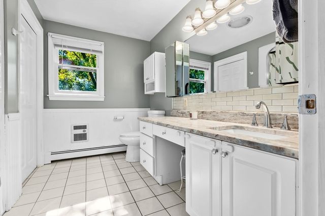 64 Vine St, Saugus, MA 01906