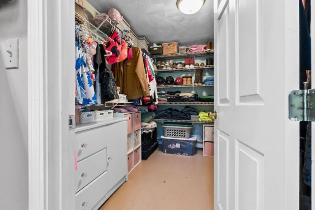64 Vine St, Saugus, MA 01906