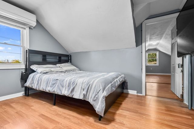 64 Vine St, Saugus, MA 01906