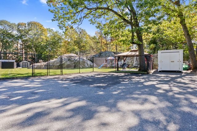 64 Vine St, Saugus, MA 01906