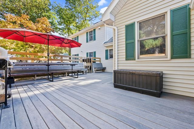 64 Vine St, Saugus, MA 01906