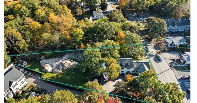 64 Vine St, Saugus, MA 01906