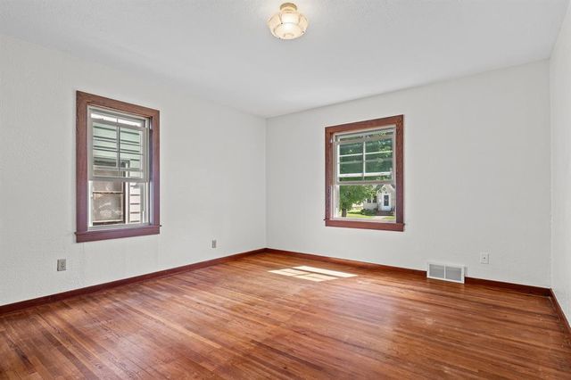 1234 20th Street, La Crosse, WI 54601