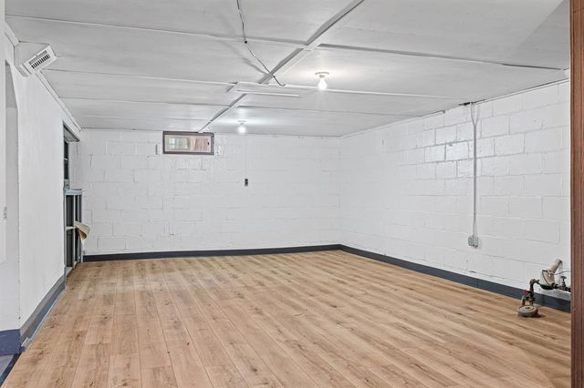 1234 20th Street, La Crosse, WI 54601