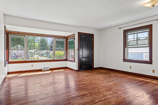 1234 20th Street, La Crosse, WI 54601