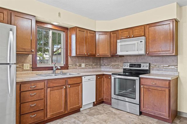 1234 20th Street, La Crosse, WI 54601