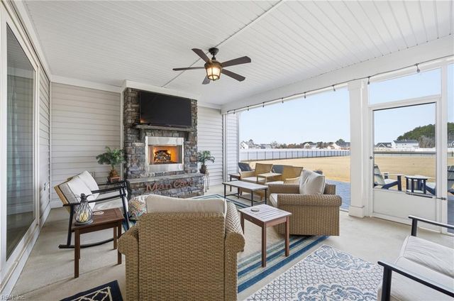 105 Ashbee CT, Moyock, NC 27958