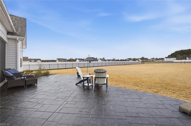 105 Ashbee CT, Moyock, NC 27958