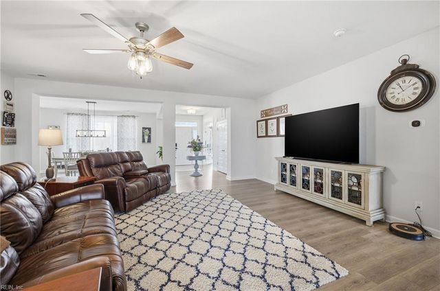 105 Ashbee CT, Moyock, NC 27958