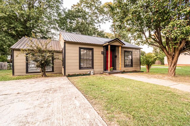 416 S Parkway Drive, El Dorado, AR 71730