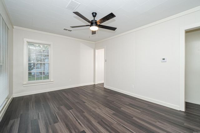 416 S Parkway Drive, El Dorado, AR 71730