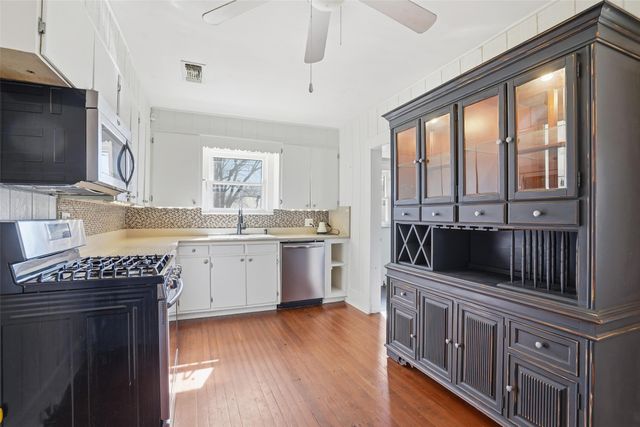 703 Featherston Street, Cleburne, TX 76033